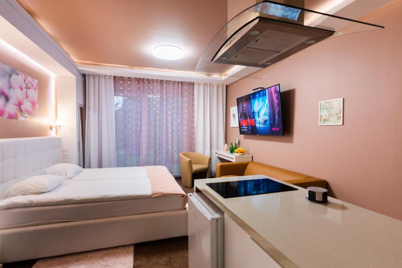 Melody De Luxe Apartment 米哈沃维采 外观 照片